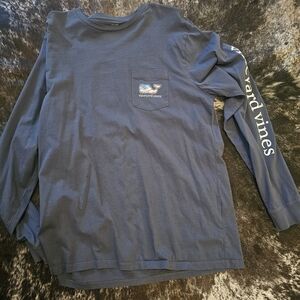 Vineyard Vines Large Long-Sleeve Pocket Tee in Navy with Sleeve Logo - 105